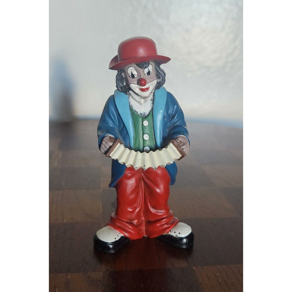Vintage Gilde Clown With Accordian, Perfect Condition